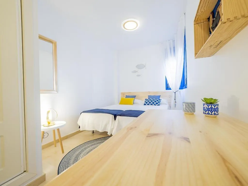 Funny Friendly Fish Holiday Apartments 贝纳尔马德纳 西班牙